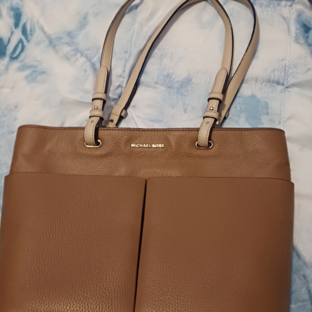 Michael khors purse